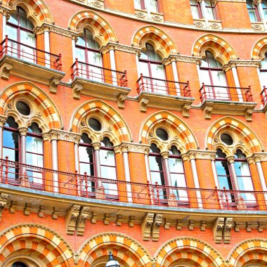binalar Londra İngiltere'de windows ve tuğla dış   
