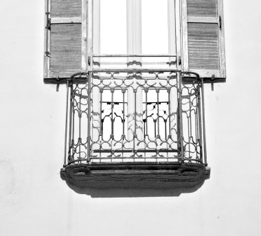 Avrupa İtalya milan eski mimari ve Jaluzi Perde duvar