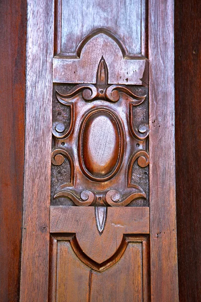 Lekki dom drzwi w Włochy Lombardia kolumna — Zdjęcie stockowe