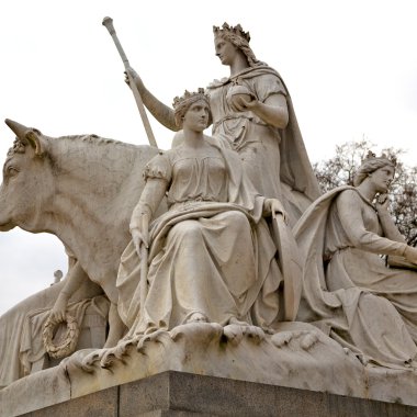 Albert Anıtı Londra İngiltere'de kingdome ve eski yapılar