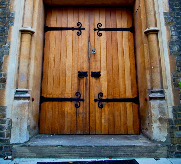 Parlamento de madeira em londres antiga porta da igreja e mármore antigo — Fotografia de Stock