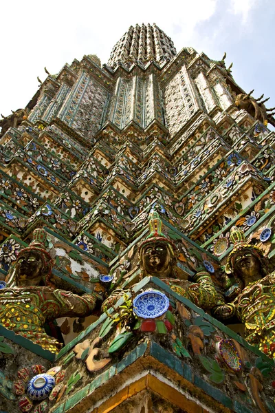 Asien thailand im bangkok sonnige statue — Stockfoto