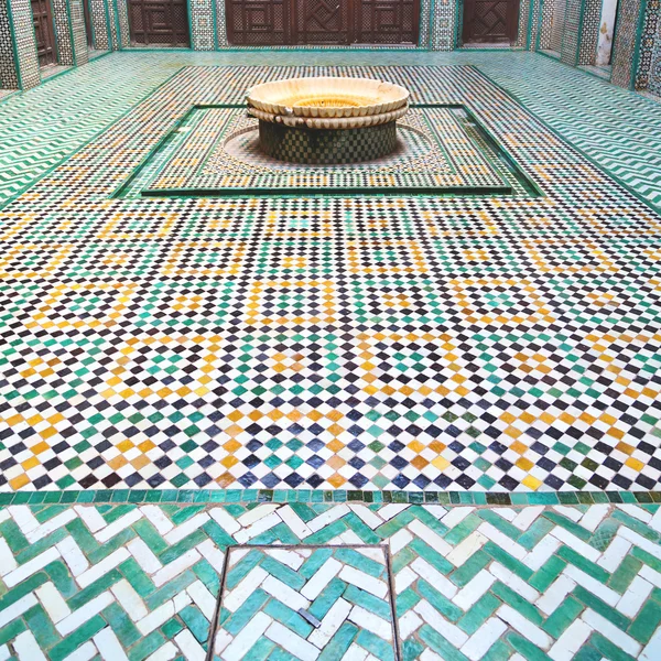 Fas Afrika eski antika inşaat mousque dostum çeşme