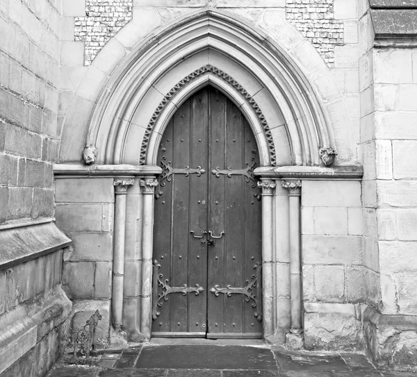 Tür Southwark Kathedrale in London England alte Bauweise und — Stockfoto