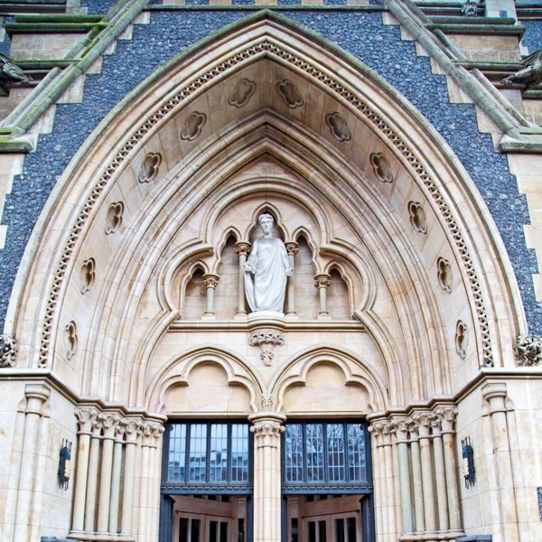 Двері південно-варварського собору в Лондоні старе будівництво і — стокове фото