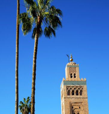 geçmiş maroc Afrika Minare din ve mavi gökyüzü