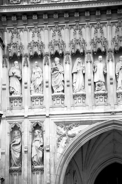 Historischer marmor und statue alte stadt london england — Stockfoto