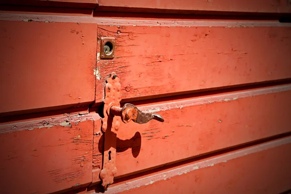 Tür in Italien alte Textur Nagel — Stockfoto