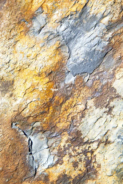 Rocks  and red orange gneiss in the wall of — Stock Photo, Image
