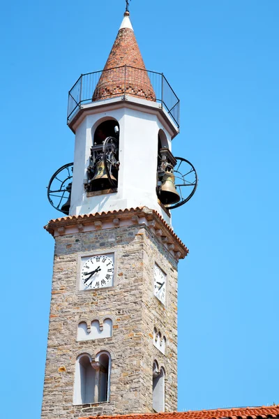 Κτίριο πύργος του ρολογιού στην Ιταλία Ευρώπη παλιά καμπάνα — Φωτογραφία Αρχείου