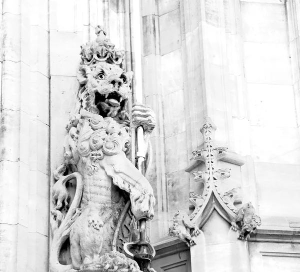 Marbre et statue dans la vieille ville de Londres — Photo