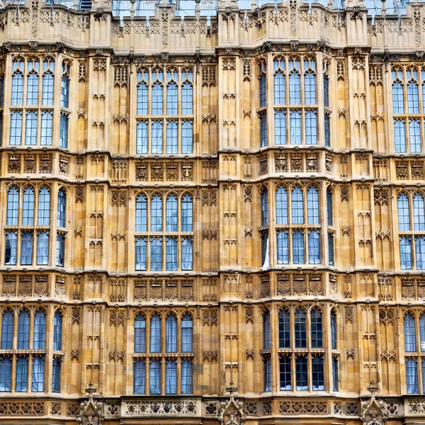 老在伦敦历史议会玻璃窗口结构 — 图库照片