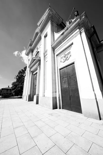 Cultura arquitetura antiga em itália europa milan religião a — Fotografia de Stock