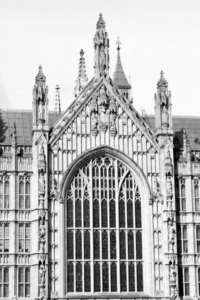 En Londres viejo parlamento histórico ventana estructura de cristal — Foto de Stock