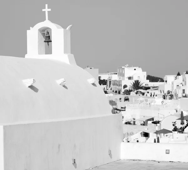 Croce in santorini Grecia vecchia costruzione e il cielo — Foto Stock