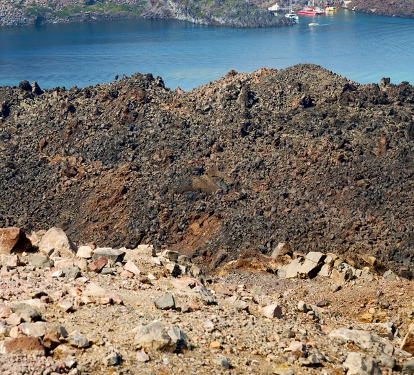 Vulkanische grond in Europa santorini Griekenland hemel en mediterrane s — Stockfoto