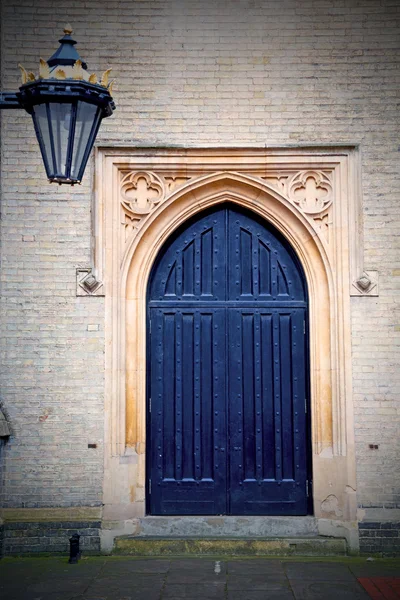 Bruin houten Parlement in Londen oude deur en marmeren antieke — Stockfoto