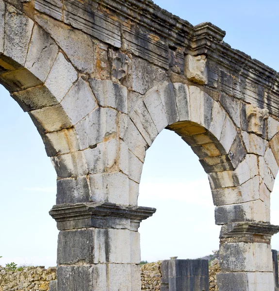 Volubilis in Marocco Africa il vecchio monumento romano deteriorato — Foto Stock