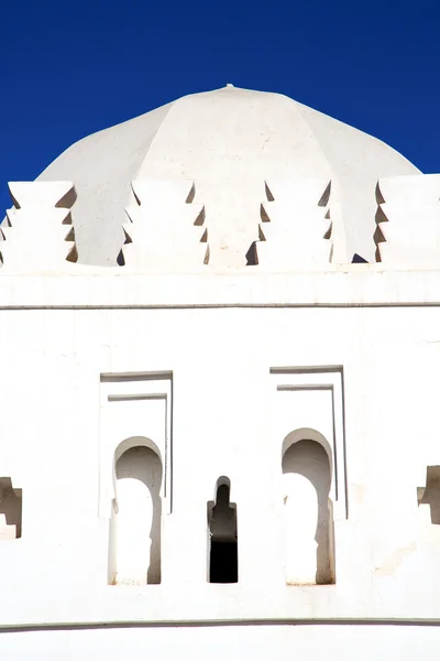 Muszlim a szimbólum, a minaret, a vallás és a kék ég — Stock Fotó