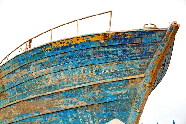 Barco em África cais antigo e abstrato — Fotografia de Stock