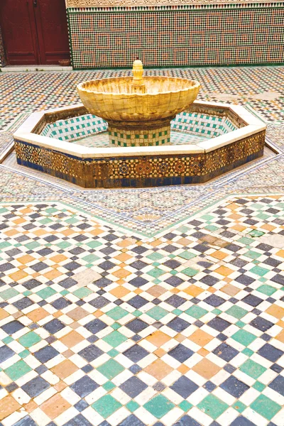 Fountain in morocco africa old antique construction  mousque — Stock Photo, Image