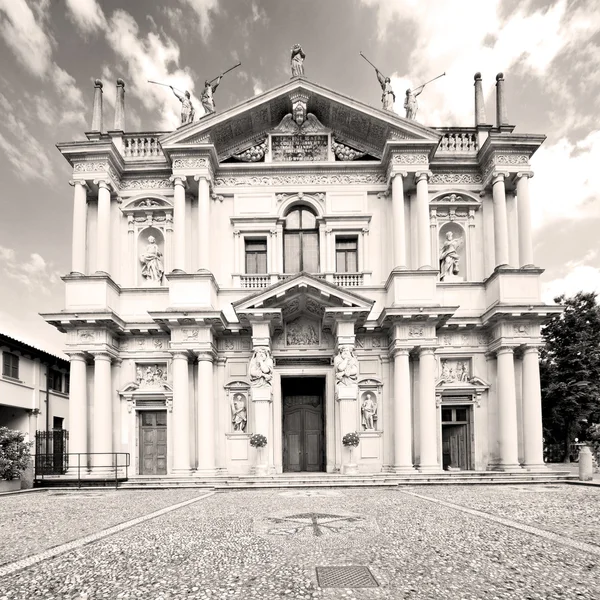 Belle vieille architecture en italie europe milan religion et — Photo