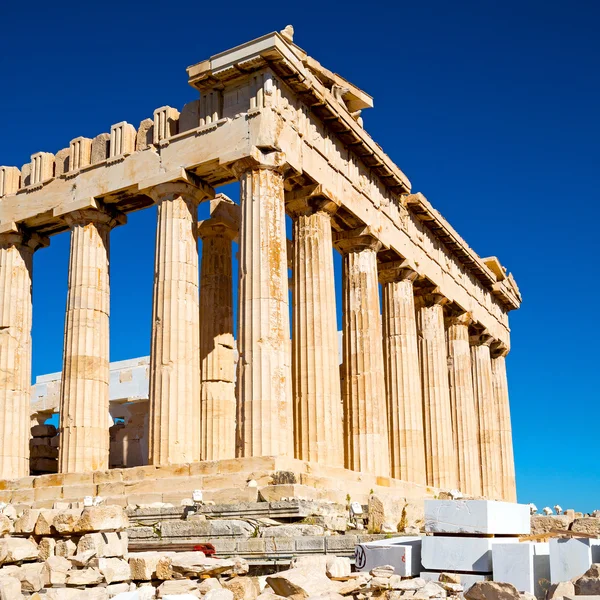 En Grecia la antigua arquitectura y lugar histórico partenón en — Foto de Stock