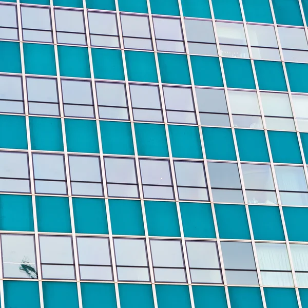 Windows 在伦敦金融城的家里和办公室的摩天大楼建筑 — 图库照片