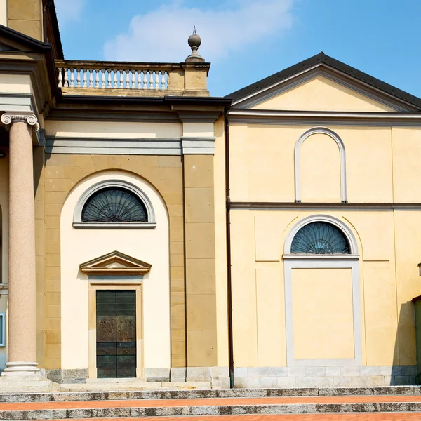 Costruzione di vecchie architetture in italia europa milano religione e — Foto Stock