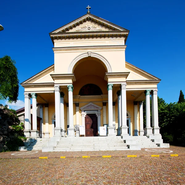 Hermosa arquitectura antigua en italia europa milan religion y su — Foto de Stock