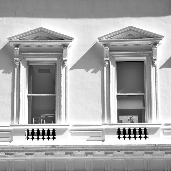 Old architecture in england london europe wall and history — Stock Photo, Image