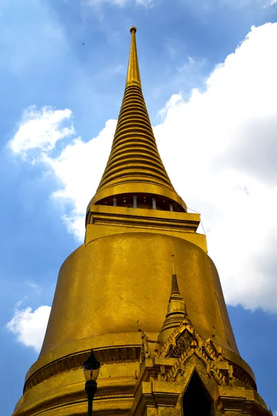 Tailândia em bangkok chuva templo abstrato cruz cores stre — Fotografia de Stock