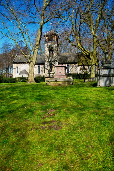 Nel cimitero Inghilterra Europa vecchia costruzione e storia — Foto Stock