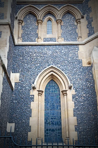 Door southwark  cathedral in london england old  construction an — Stock Photo, Image