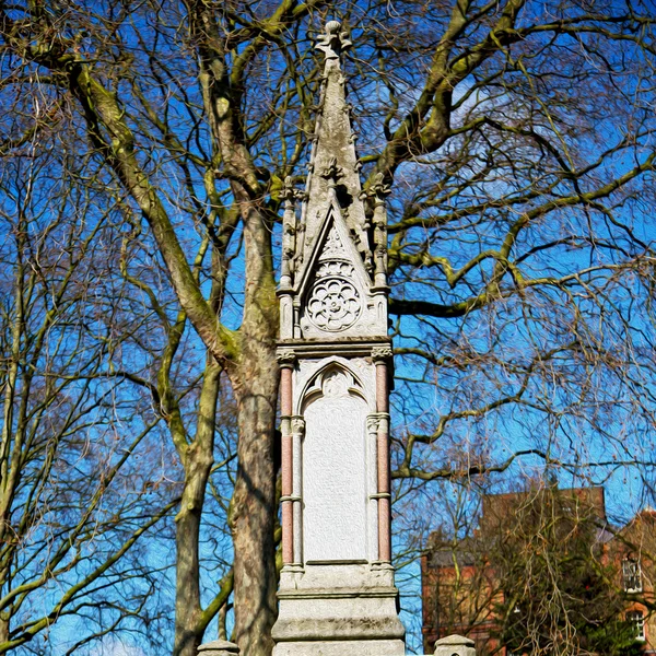 In cemetery     england europe old construction and    history — Stock Photo, Image