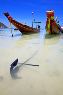 Asya kho tao bay ve Güney Çin Denizi çapa