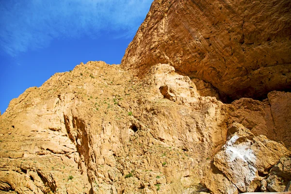 Στο todra Μαρόκο άτλαντα ξηρό βουνό — Φωτογραφία Αρχείου