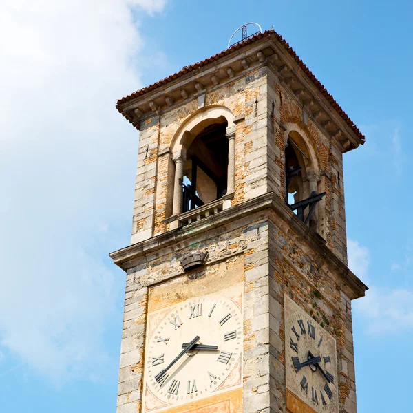 Ancien πύργο του ρολογιού στην Ιταλία ΠΑΛΑΙΑ ΠΕΤΡΙΝΗ Ευρώπη και κουδούνι — Φωτογραφία Αρχείου