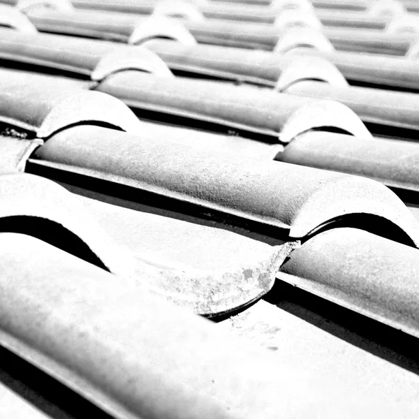 Oud dak in Italië de lijn en de textuur van diagonale het platform — Stockfoto