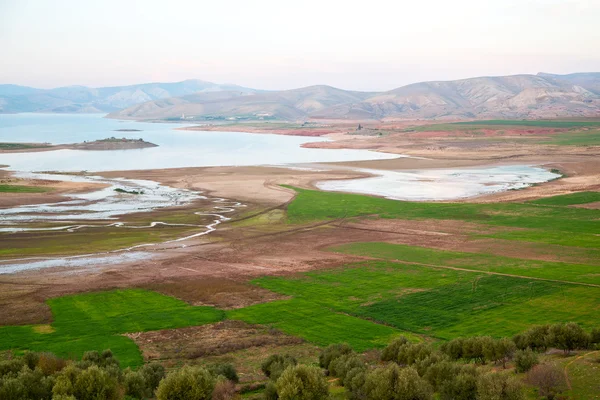 Rybník a jezero v — Stock fotografie