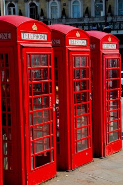 telefon İngiltere'de Londra eski kutusu klasik İngiliz simgesi