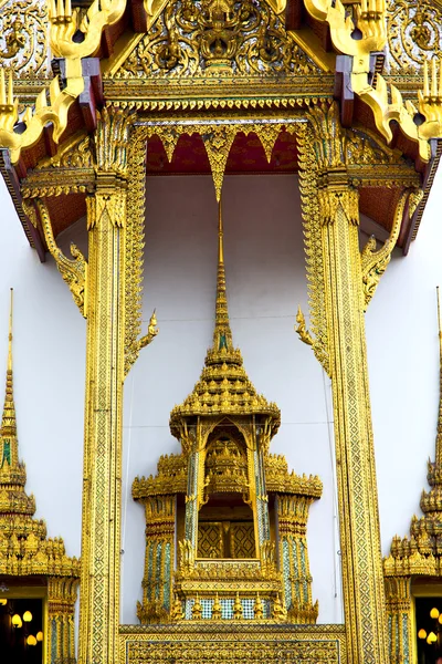 Pavimento em bangkok tailândia incisão do templo — Fotografia de Stock