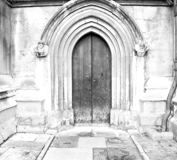 Weinstmister abadia em Londres antiga igreja porta e mármore antigo — Fotografia de Stock