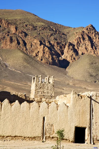 En Marruecos la construcción y la aldea histórica —  Fotos de Stock