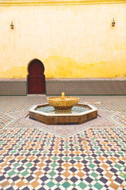 kapı inşaat mousque Saray çeşme