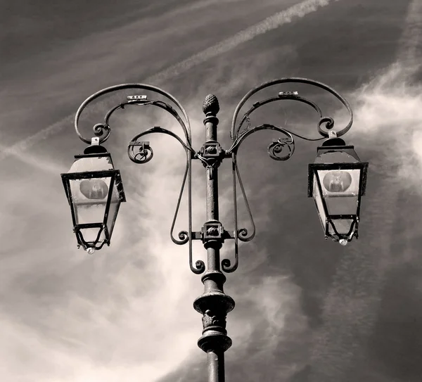 Abstract van Europa in de hemel van Italië lantern en verlichting — Stockfoto