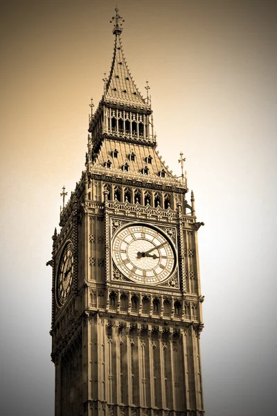 Londýnské big ben a historické staré stavební Anglie ve věku cit — Stock fotografie