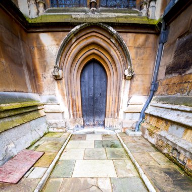 Londra eski kilise kapısına ve mermer antik weinstmister Manastırı