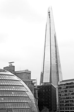 Yeni Bina Londra gökdelen finansal bölgesinde bir