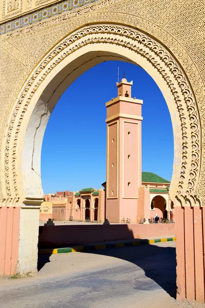 In maroc africa minaret and street — Stock Photo, Image